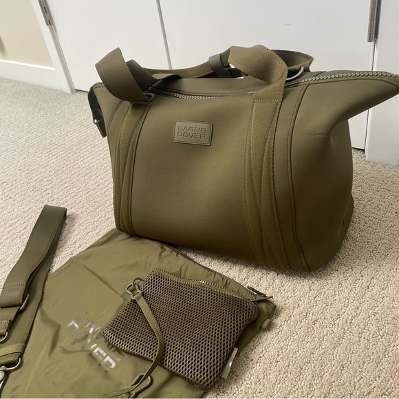 Danger Dover - Landon Neoprene Carryall Bag (Medium) Dark Moss Color - Picture 13 of 14